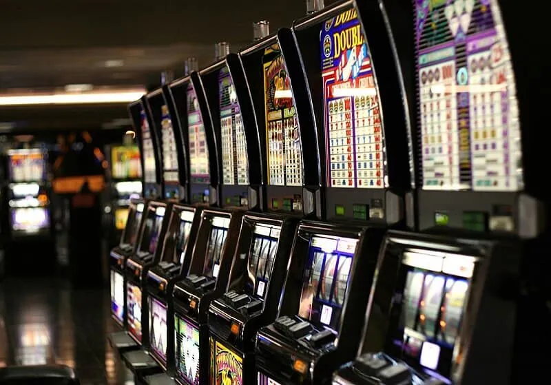 Cơ chế hoạt động của slot machine là gì?